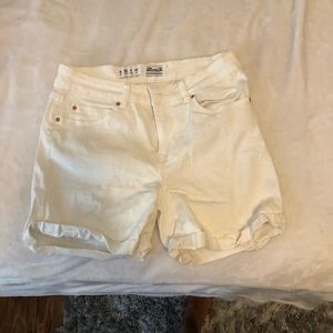 Basic white shorts